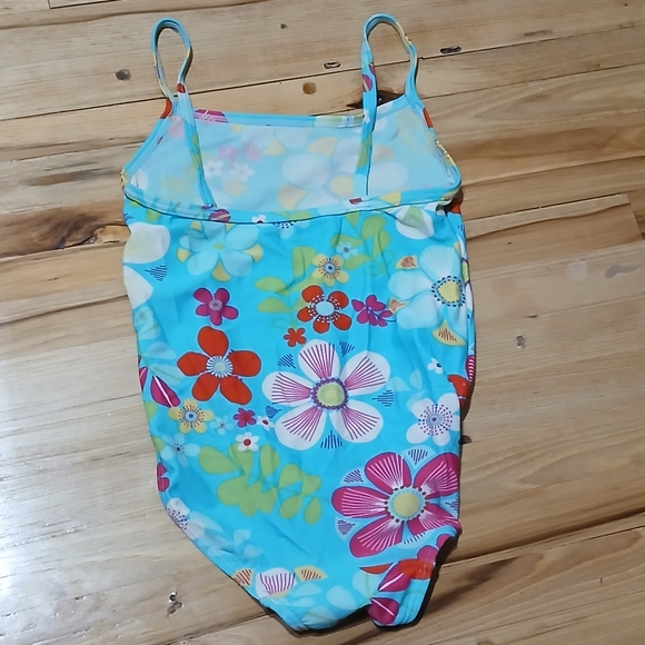 Girls bundle of 2 swimsuits 4T - Picture 9 of 9